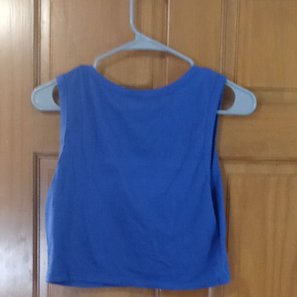 crop top - Picture 2 of 2